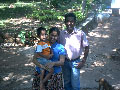 Lalith mit seiner Frau und dem Sohn